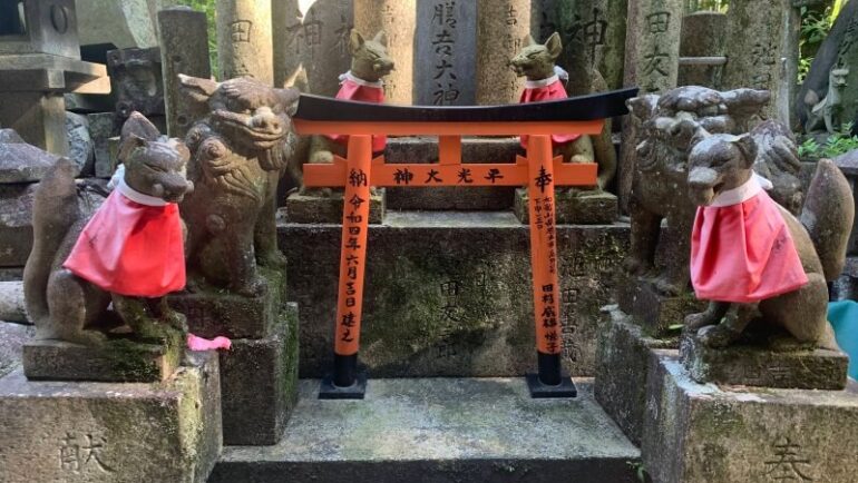 fushimi inari shrine kyoto japan