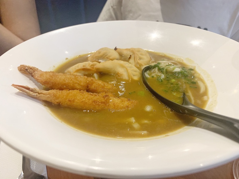 udon curry with shrimp and momo