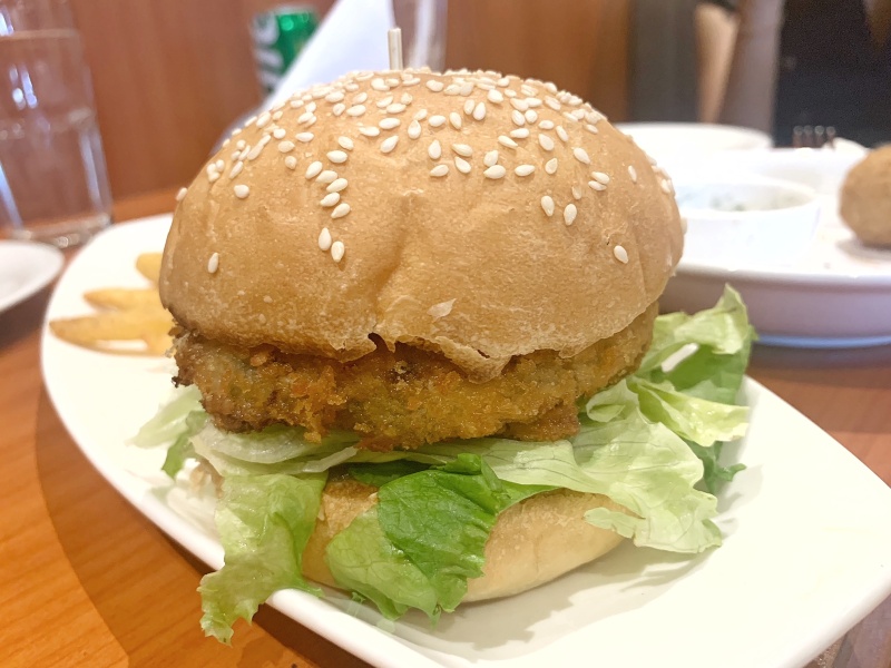 veg katsu burger at coco ichibanya