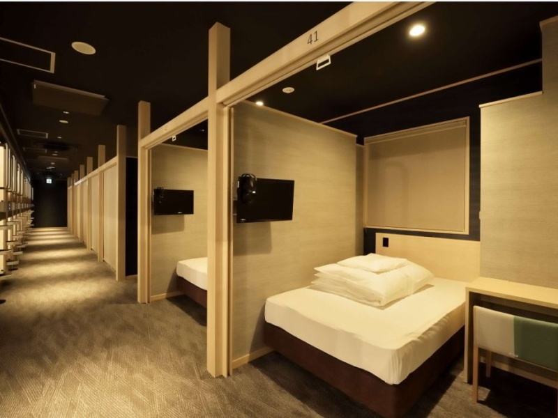 Capsule hotel J Ship Osaka